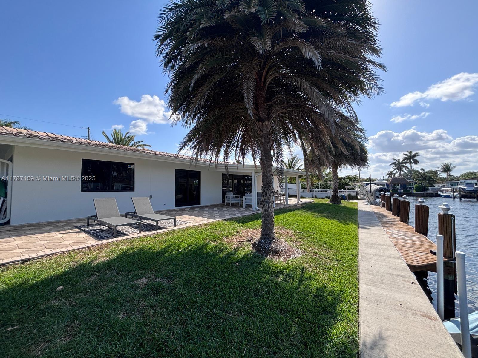 CORAL KEY VILLAS 2ND SEC - Residential