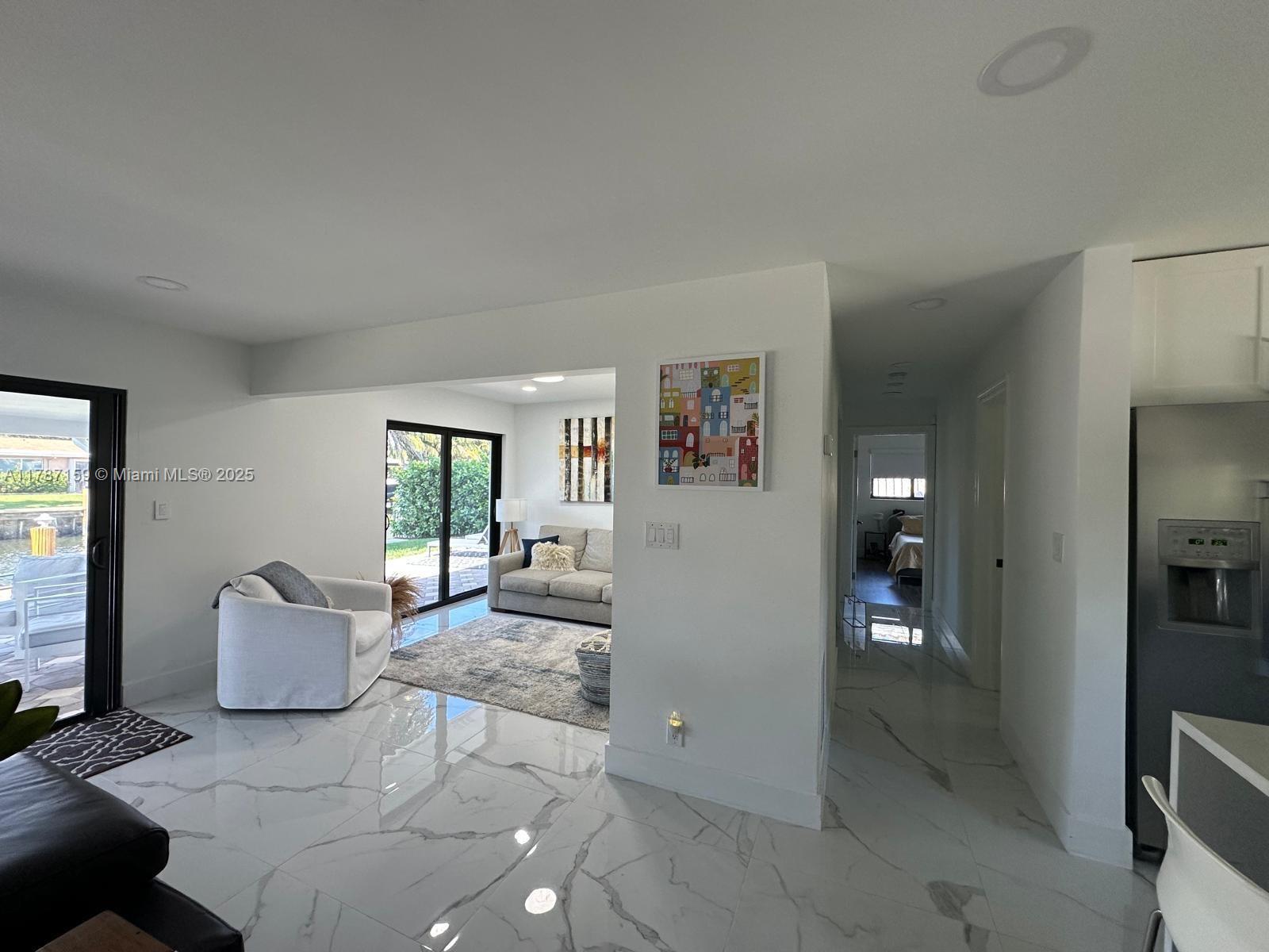 CORAL KEY VILLAS 2ND SEC - Residential