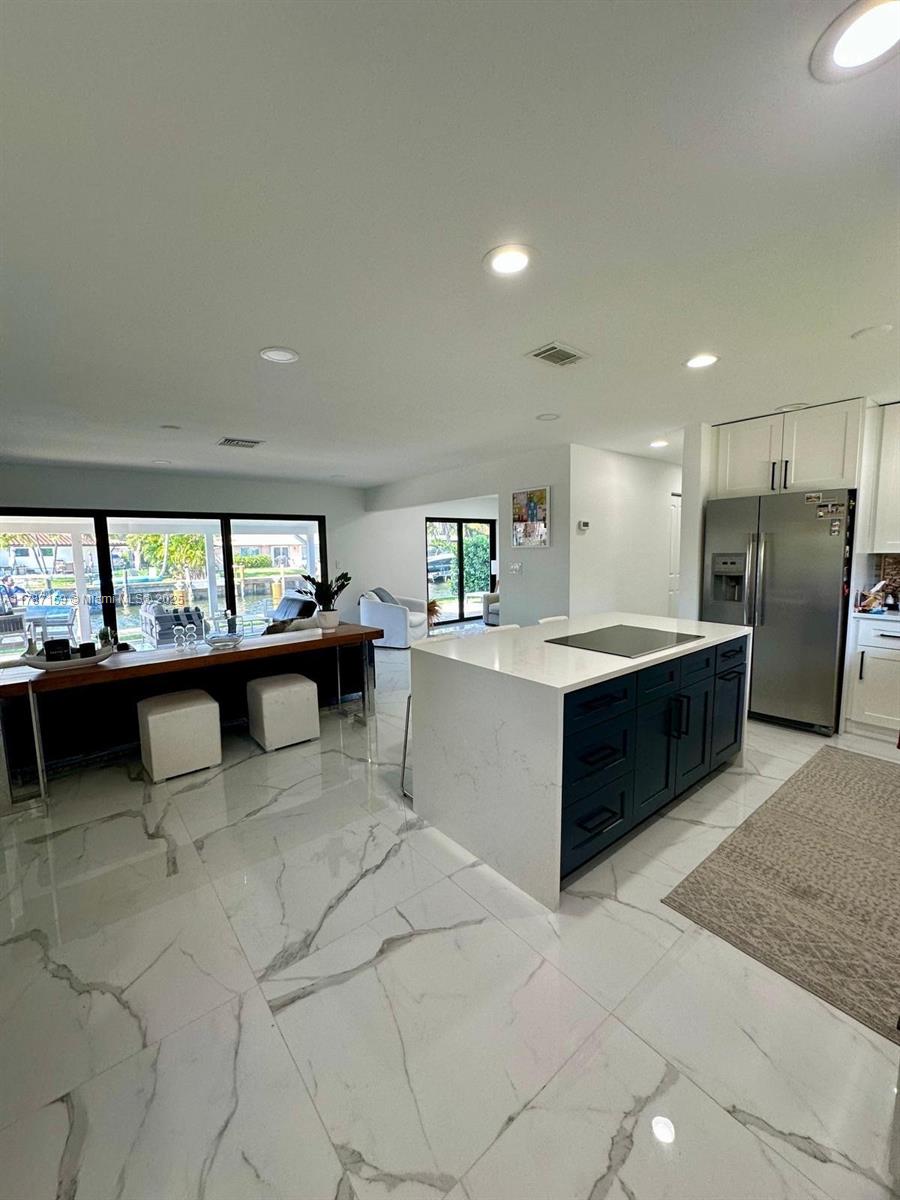 CORAL KEY VILLAS 2ND SEC - Residential