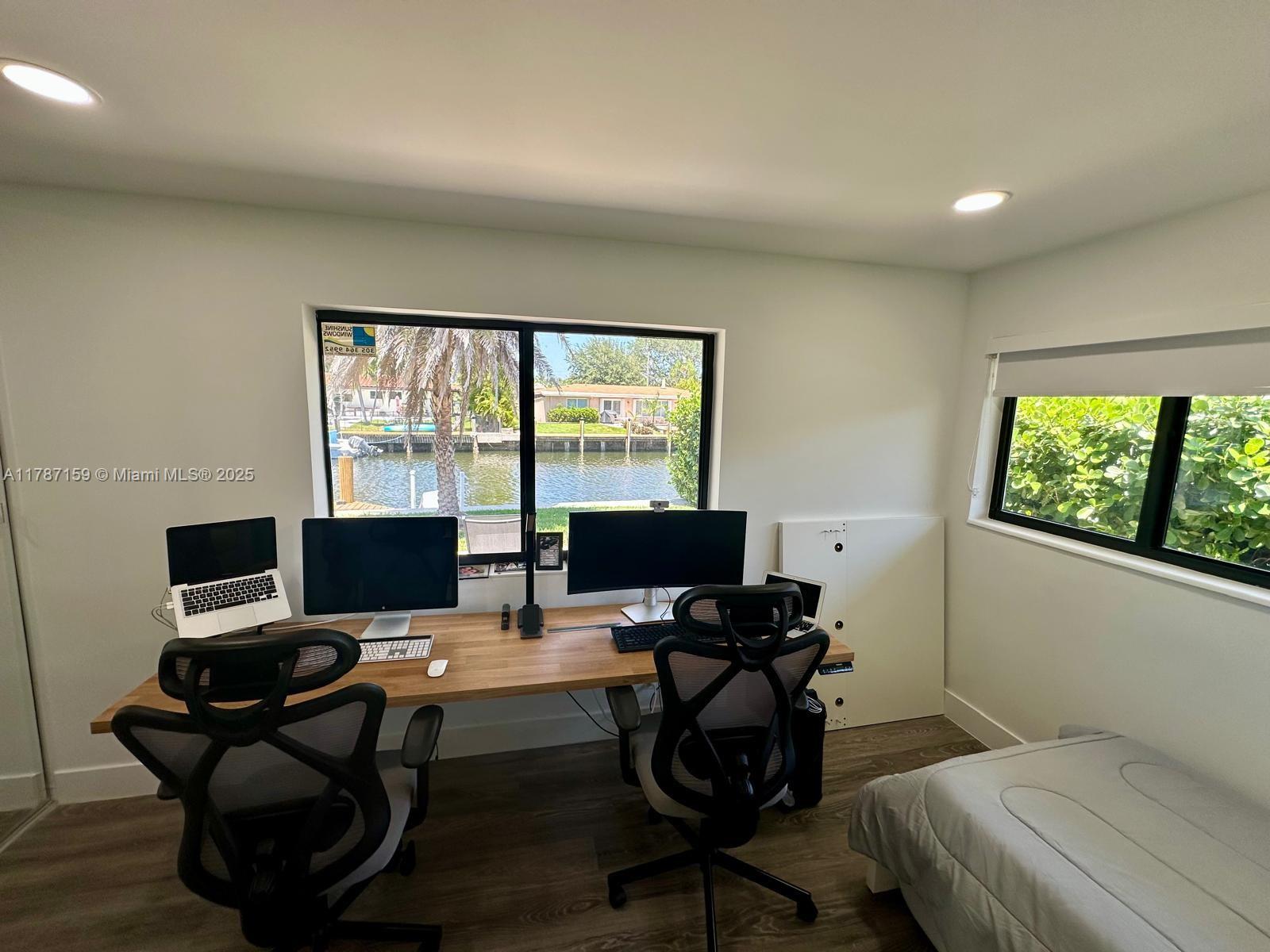 CORAL KEY VILLAS 2ND SEC - Residential