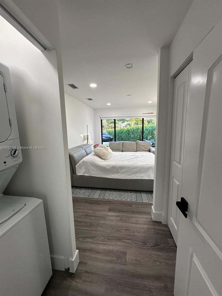 CORAL KEY VILLAS 2ND SEC - Residential