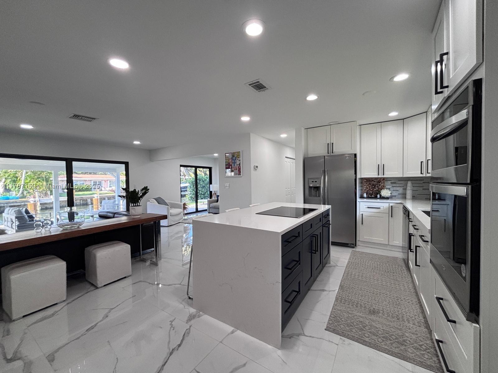 CORAL KEY VILLAS 2ND SEC - Residential