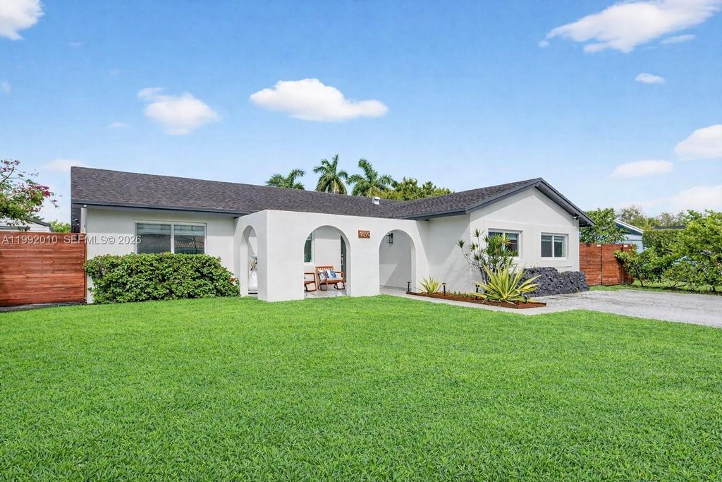 Photo of 4890 SW 141st Ave, Miami, FL 33175 (MLS # A11992010)