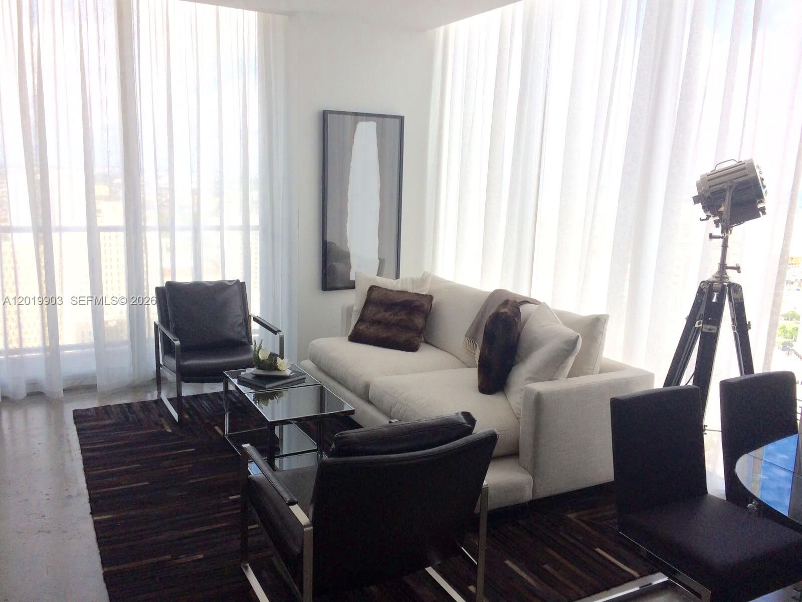CENTRO CONDO - Residential