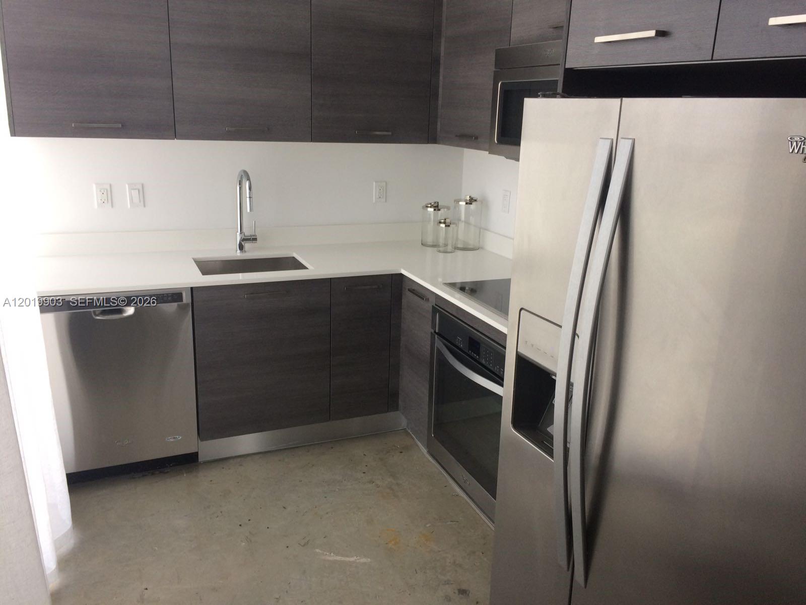 CENTRO CONDO - Residential