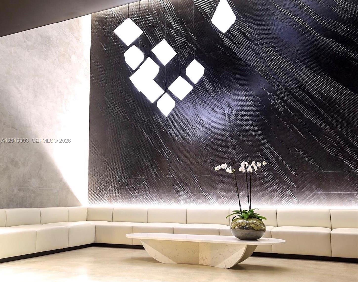 CENTRO CONDO - Residential
