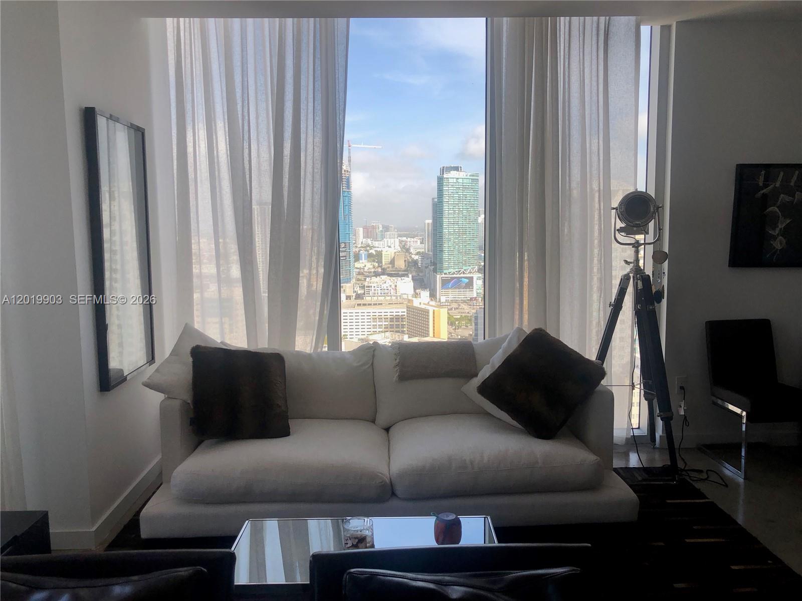 CENTRO CONDO - Residential