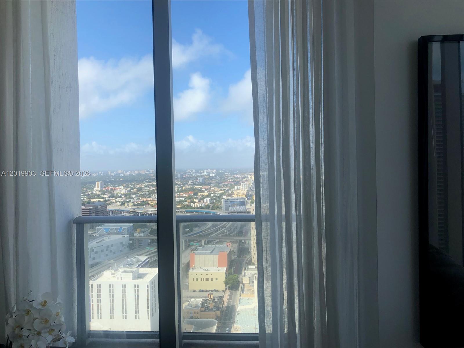 CENTRO CONDO - Residential