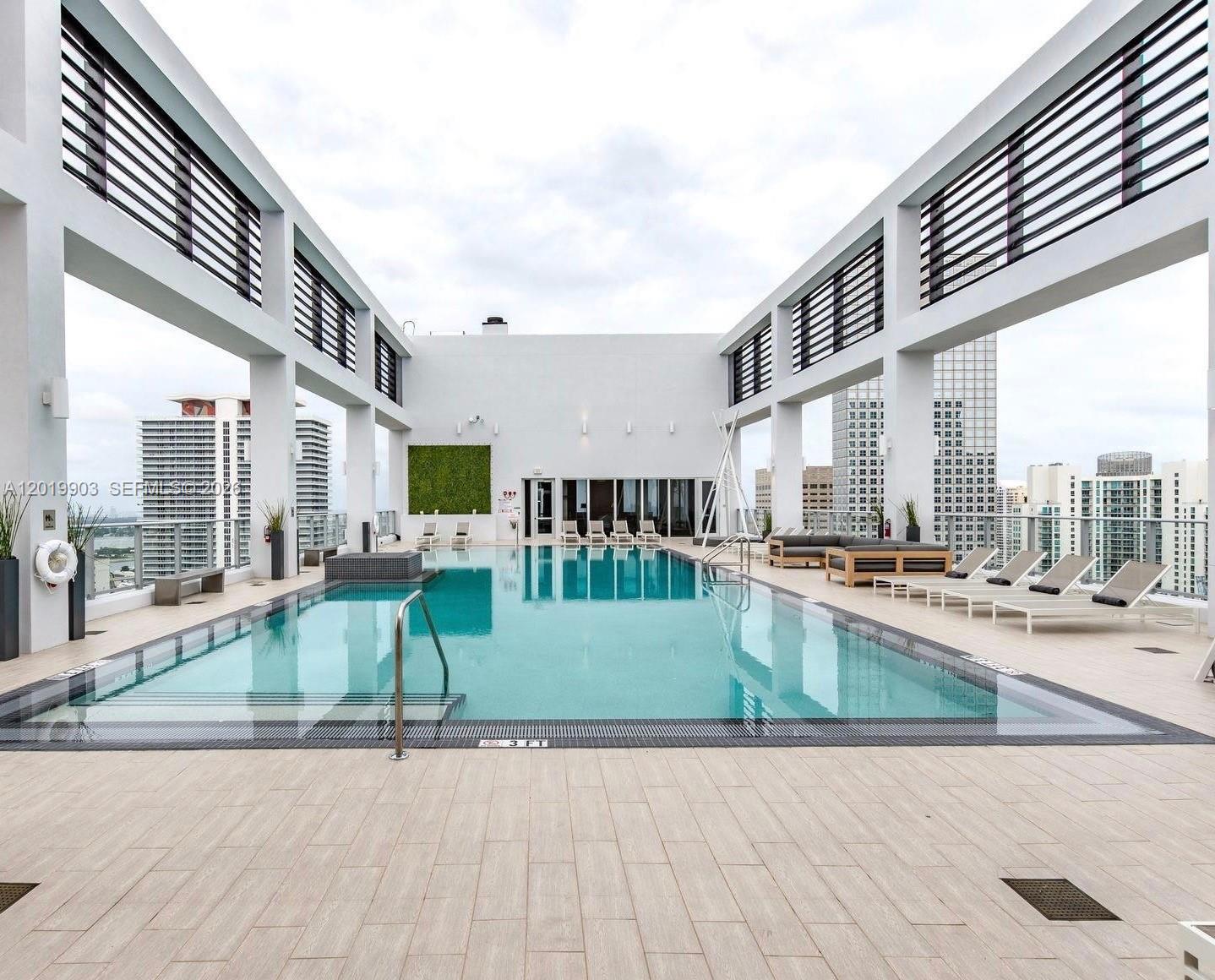 CENTRO CONDO - Residential
