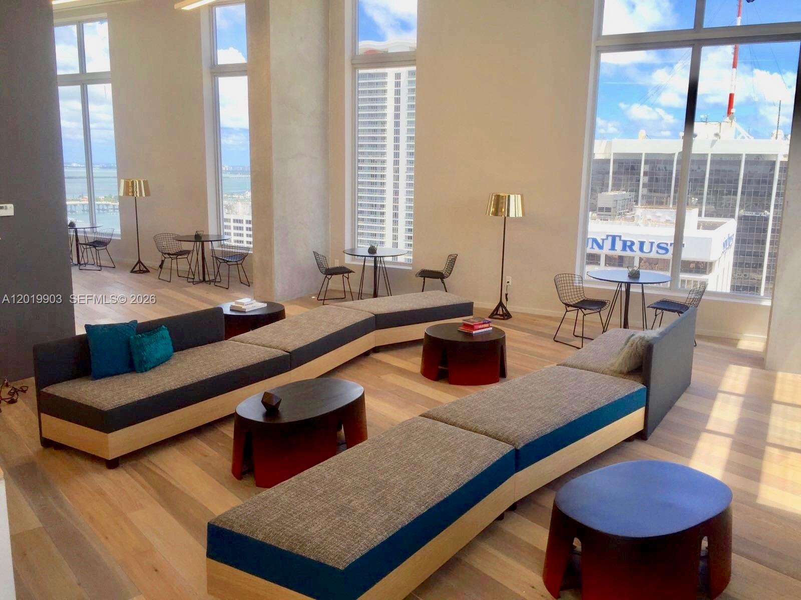 CENTRO CONDO - Residential