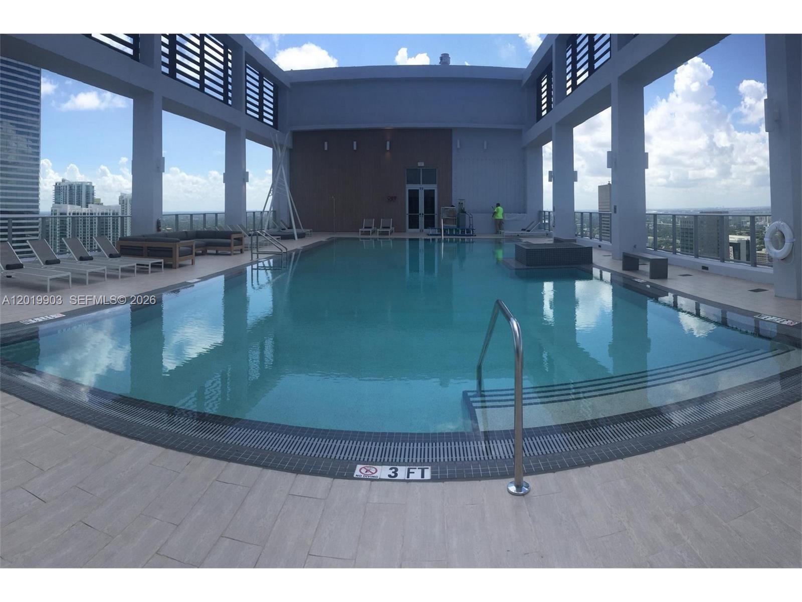CENTRO CONDO - Residential