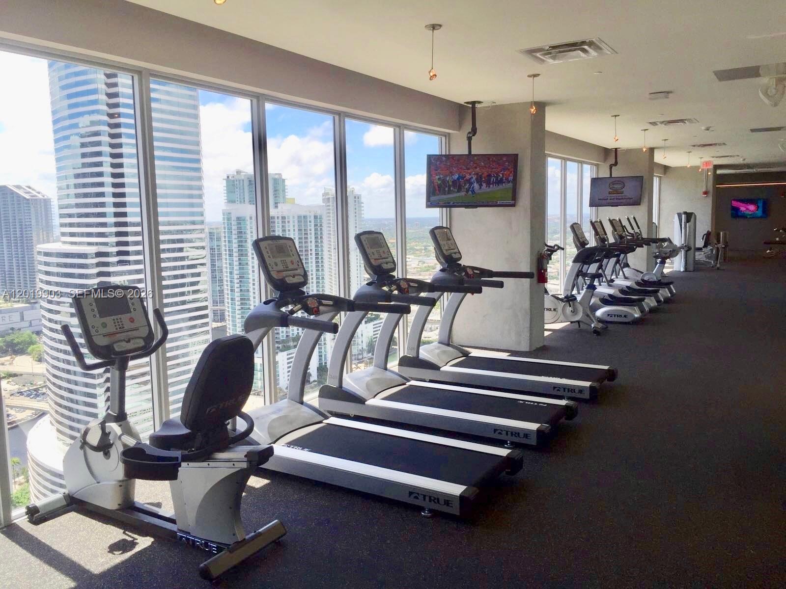 CENTRO CONDO - Residential