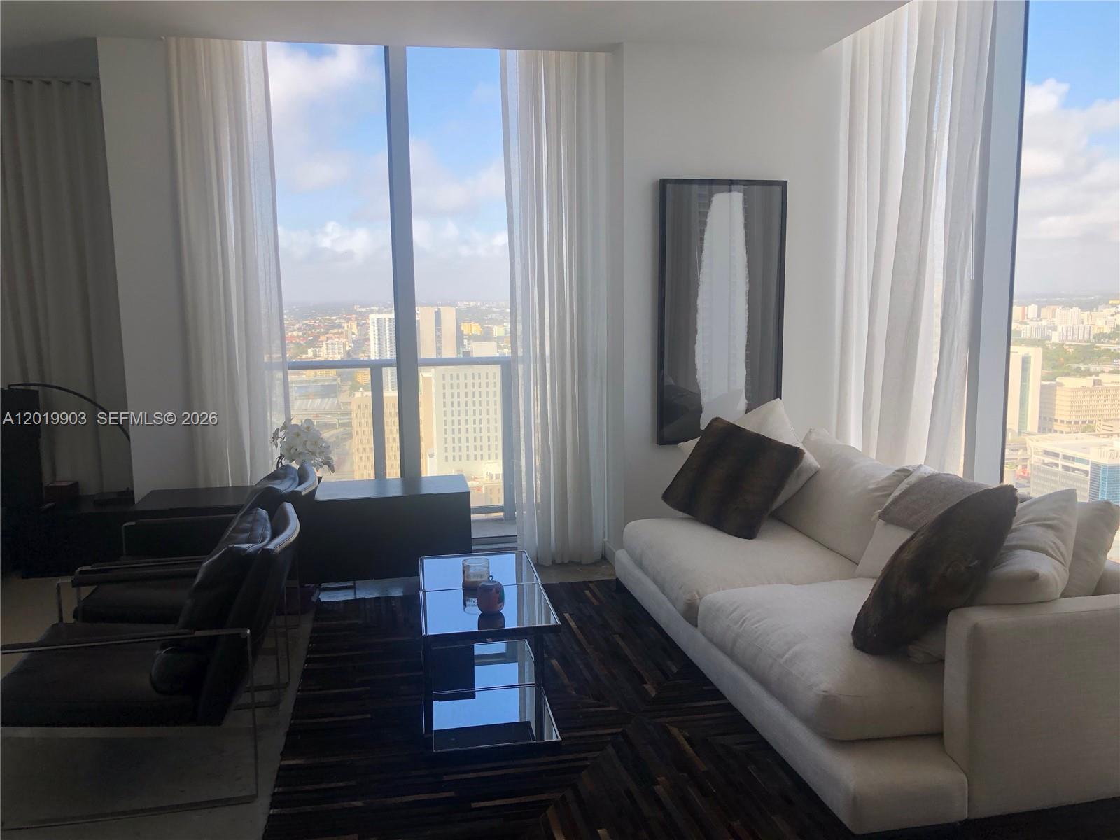 CENTRO CONDO - Residential