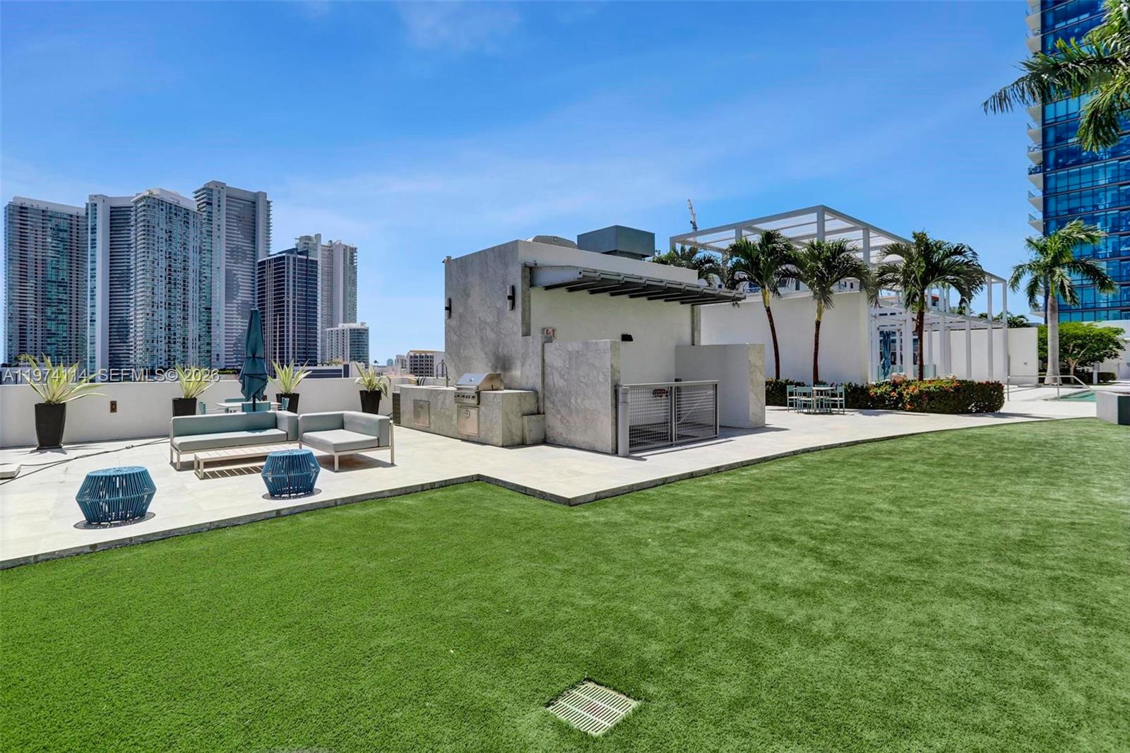 FOUR MIDTOWN MIAMI CONDO - Residential