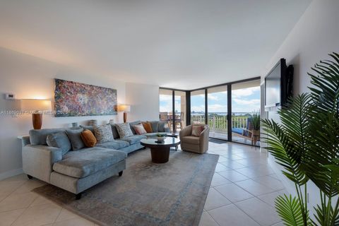 1000 NE Quayside Ter 804 Miami FL 33138