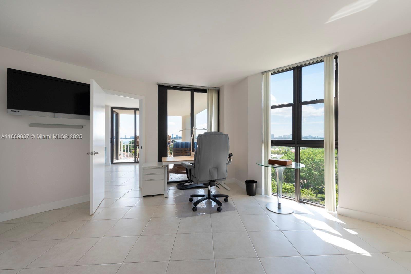 1000 NE Quayside Ter 804