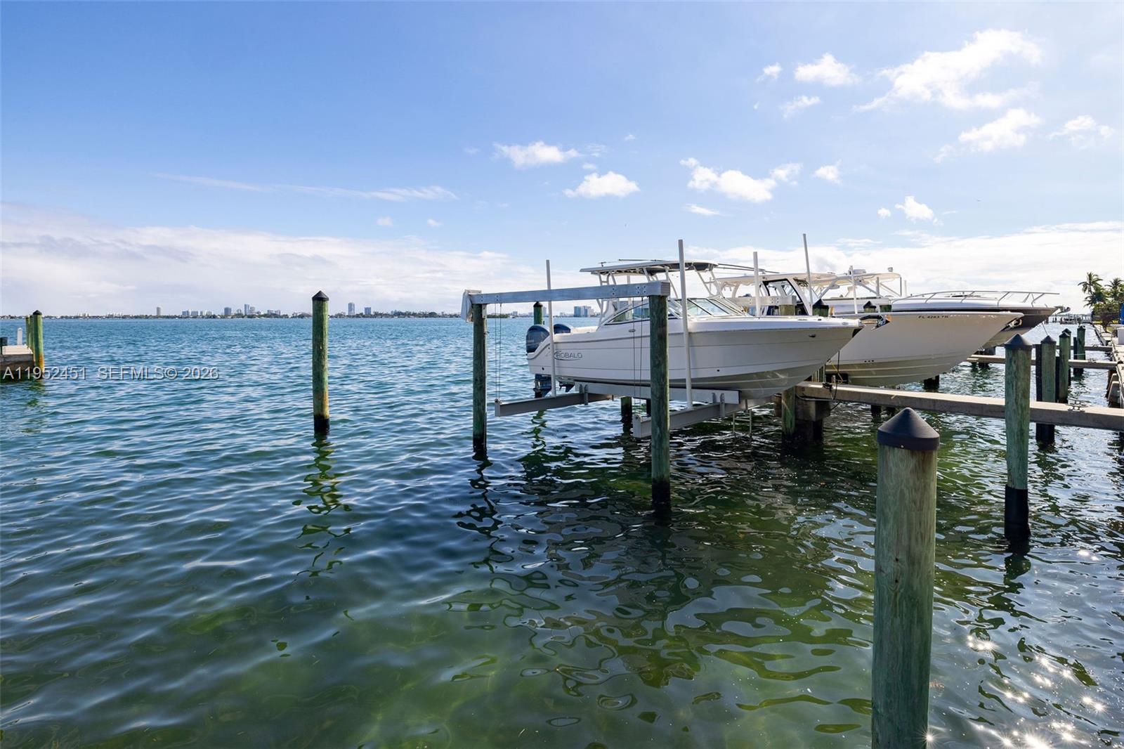 THE TOWERS OF QUAYSIDE CO - Residential