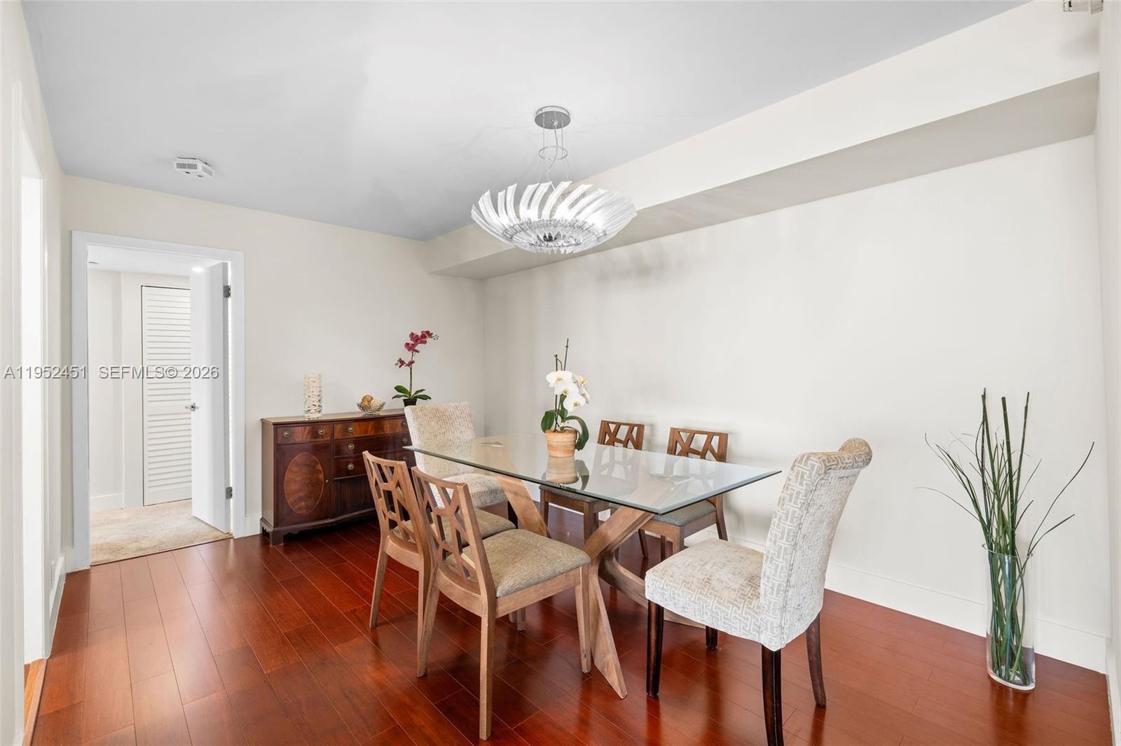 THE TOWERS OF QUAYSIDE CO - Residential