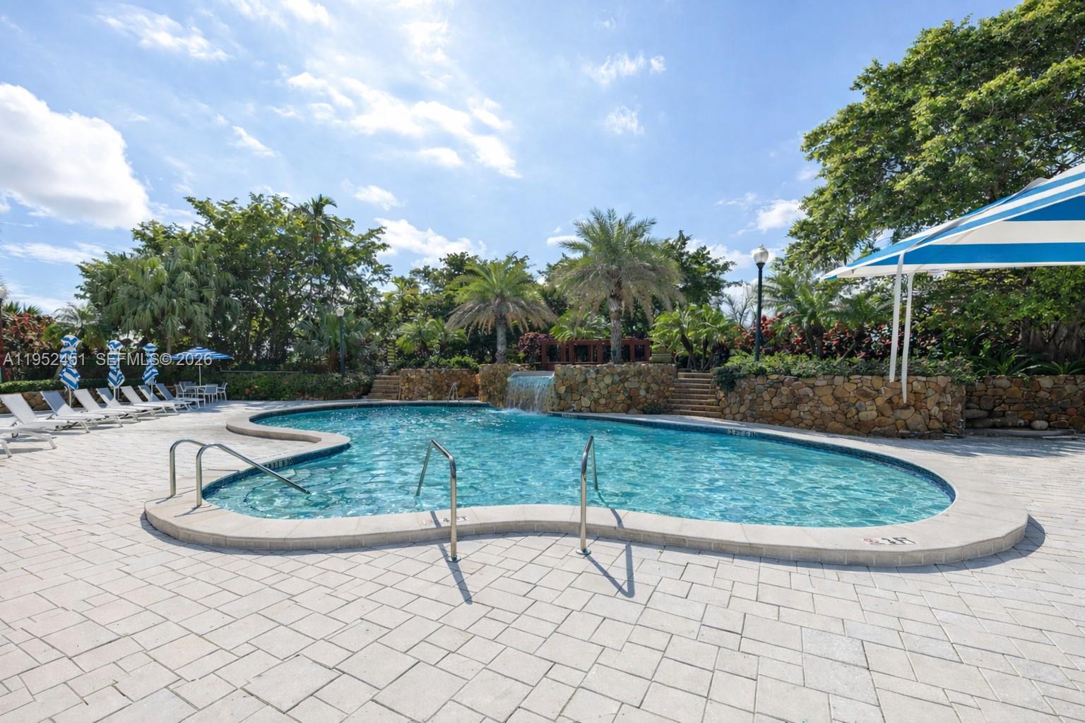 THE TOWERS OF QUAYSIDE CO - Residential