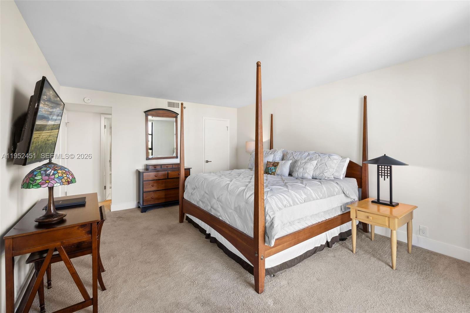 THE TOWERS OF QUAYSIDE CO - Residential