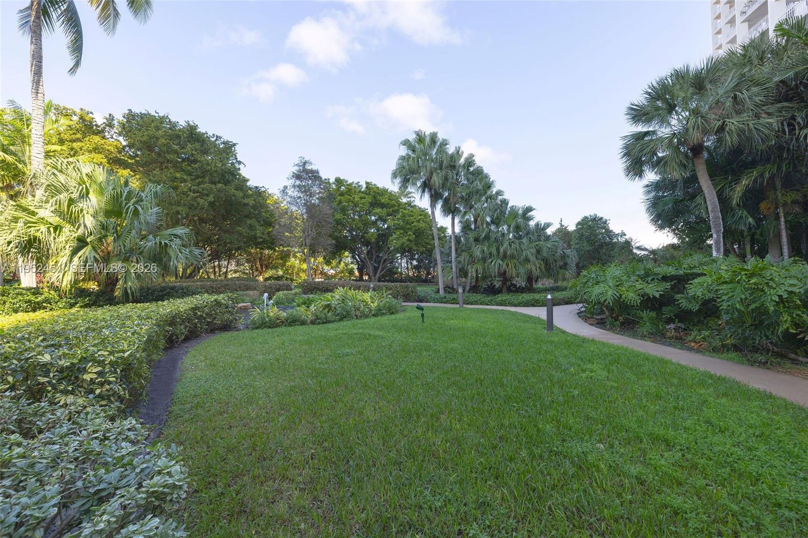 THE TOWERS OF QUAYSIDE CO - Residential
