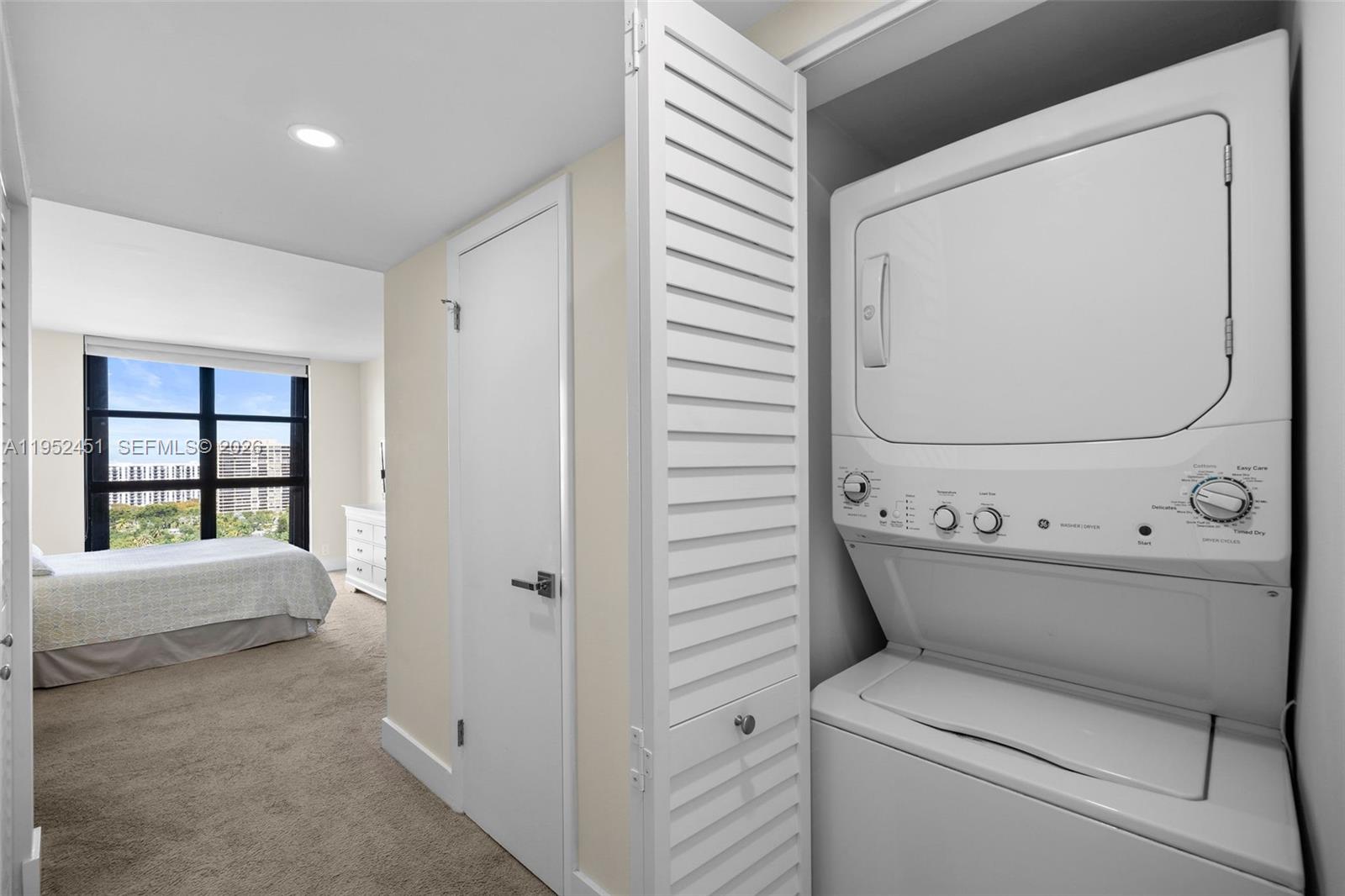 THE TOWERS OF QUAYSIDE CO - Residential