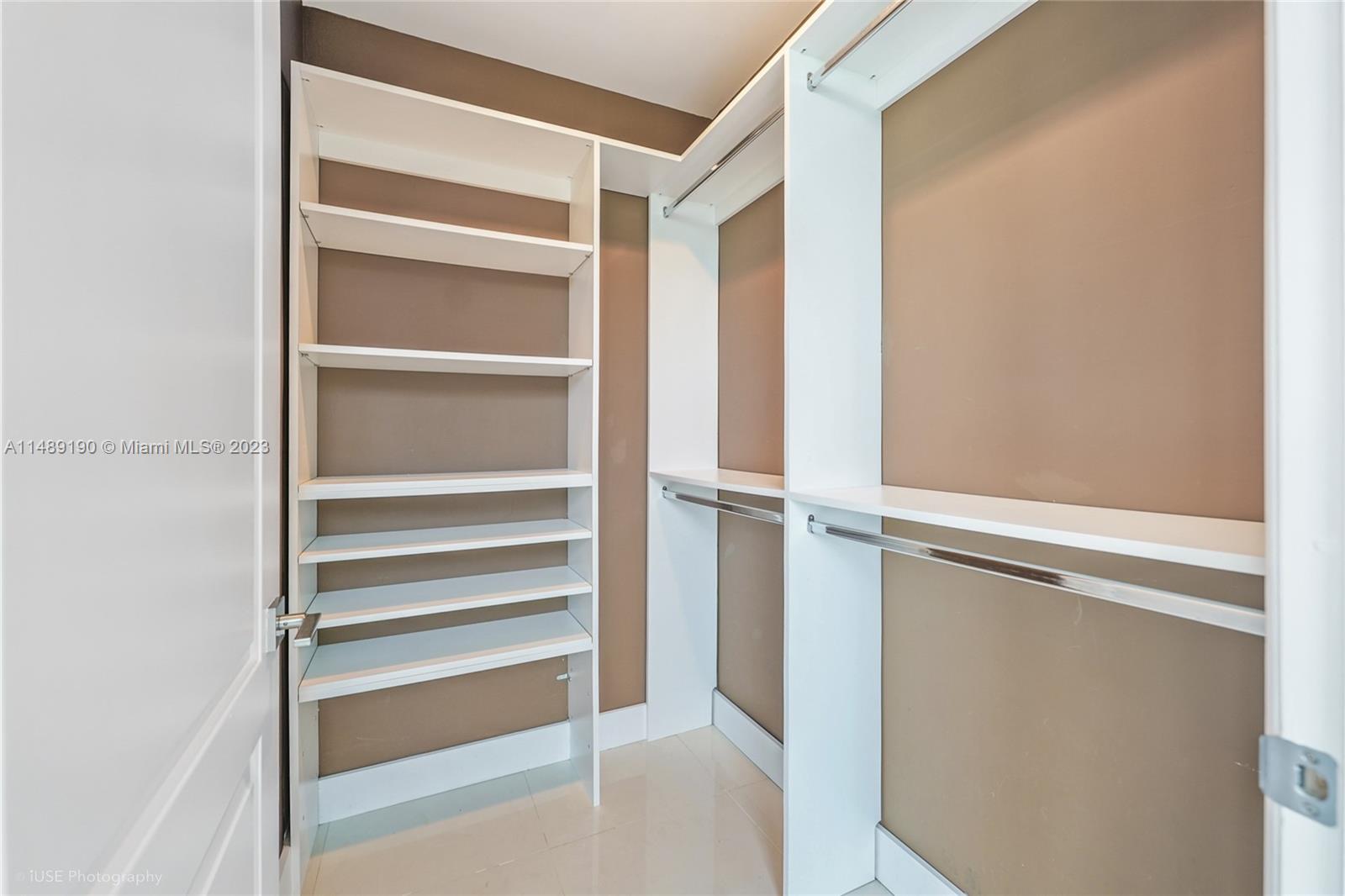 RESIDENCES AT RIVERWALK C - Residential