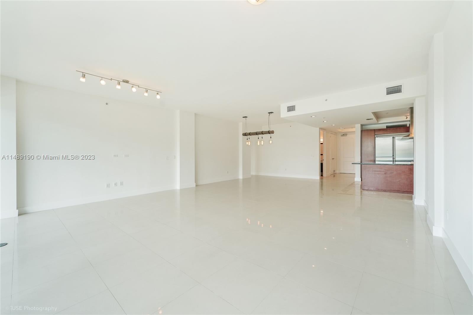 RESIDENCES AT RIVERWALK C - Residential