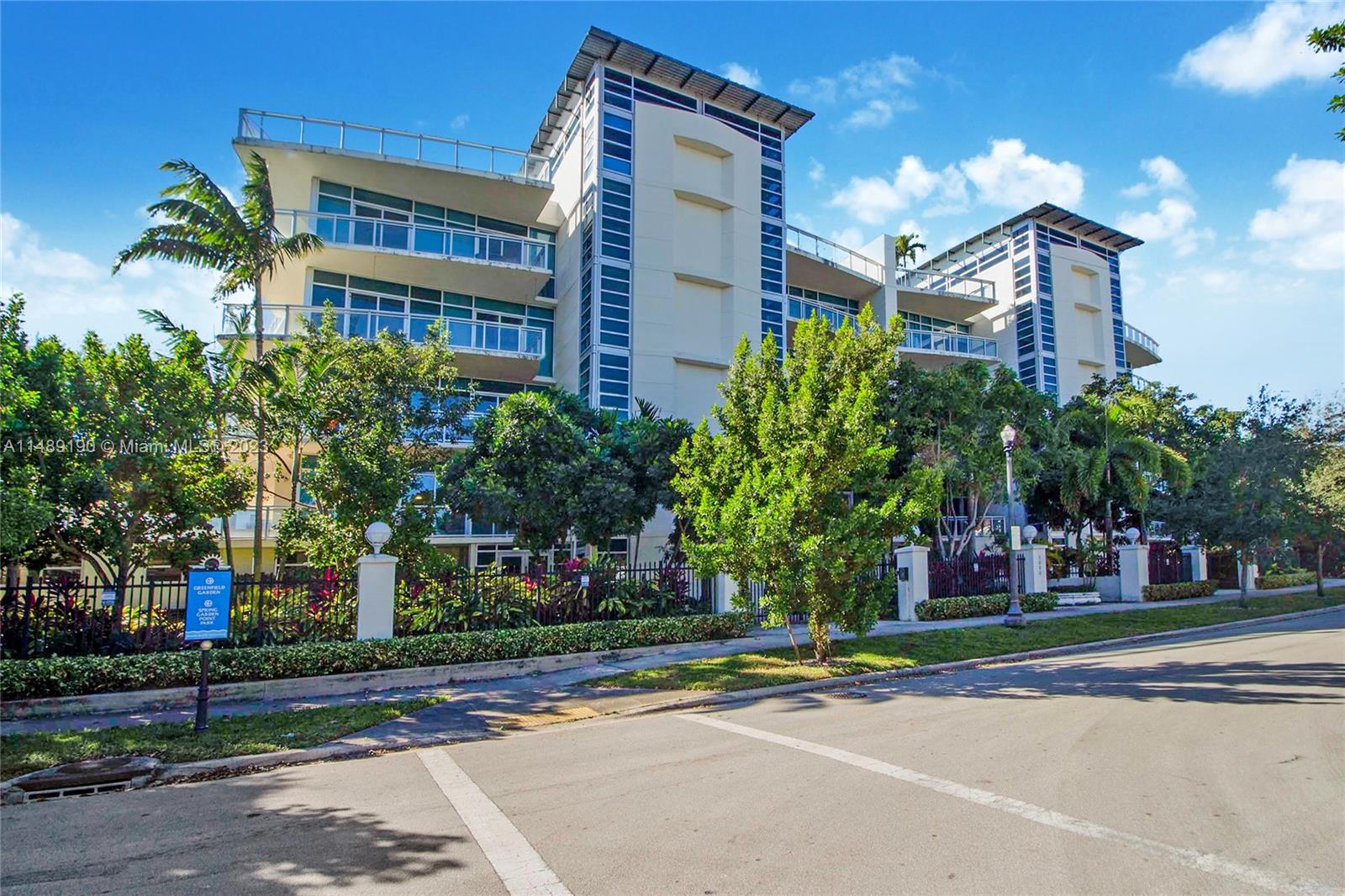 RESIDENCES AT RIVERWALK C - Residential