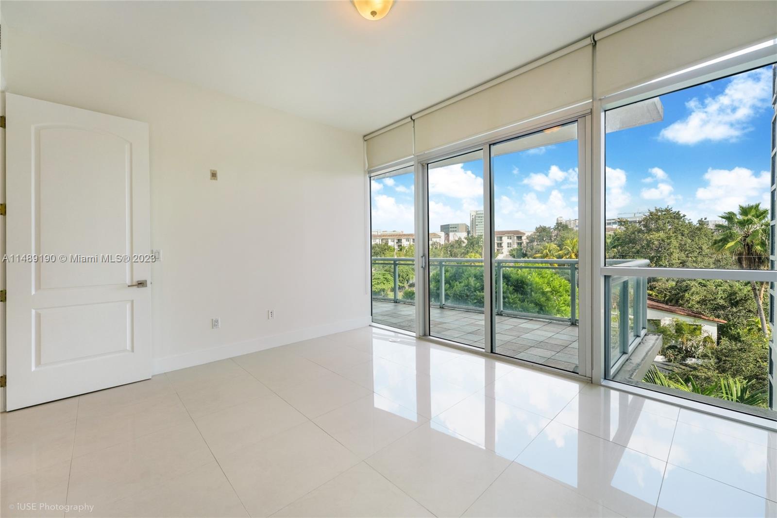 RESIDENCES AT RIVERWALK C - Residential