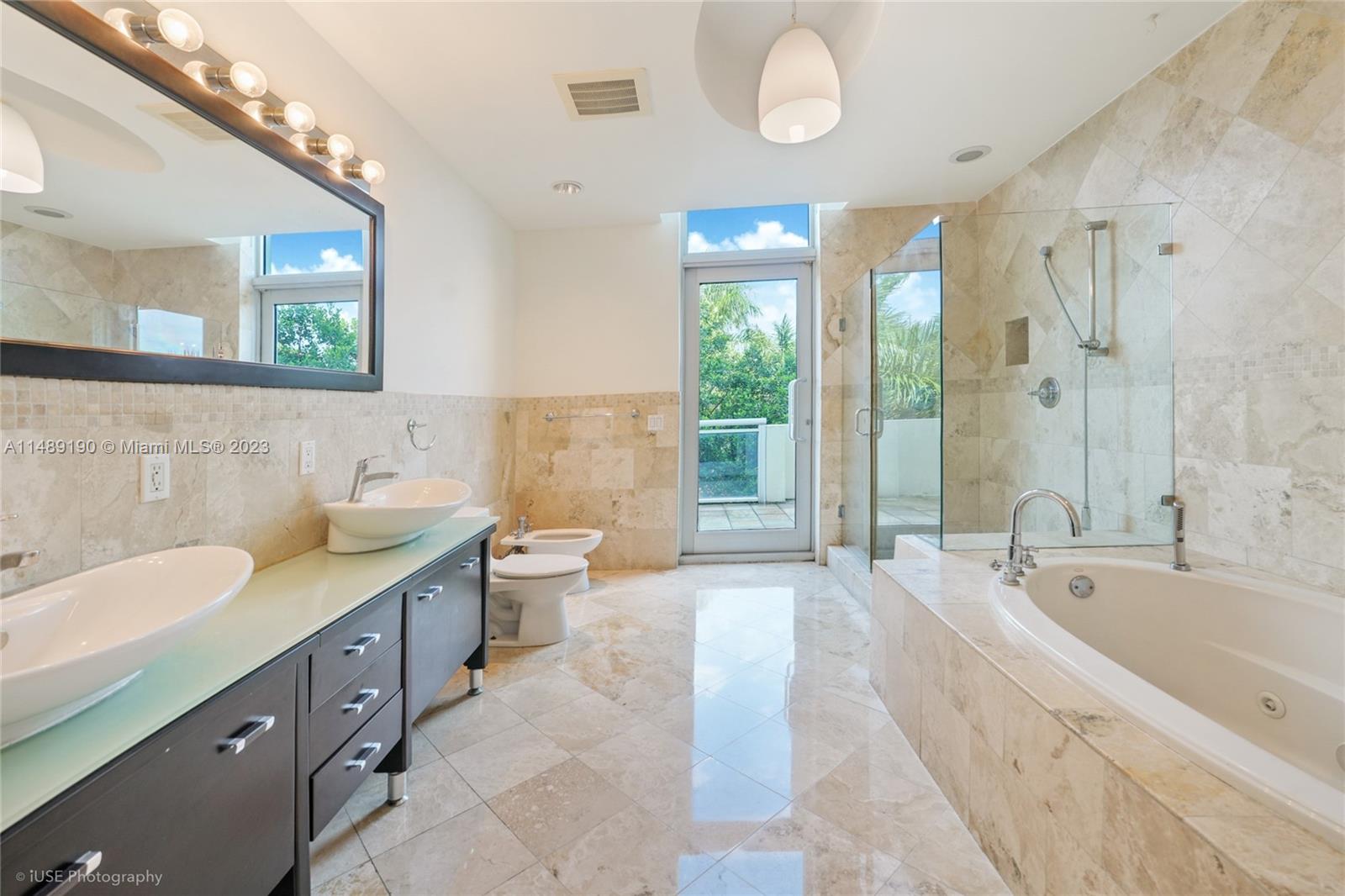 RESIDENCES AT RIVERWALK C - Residential