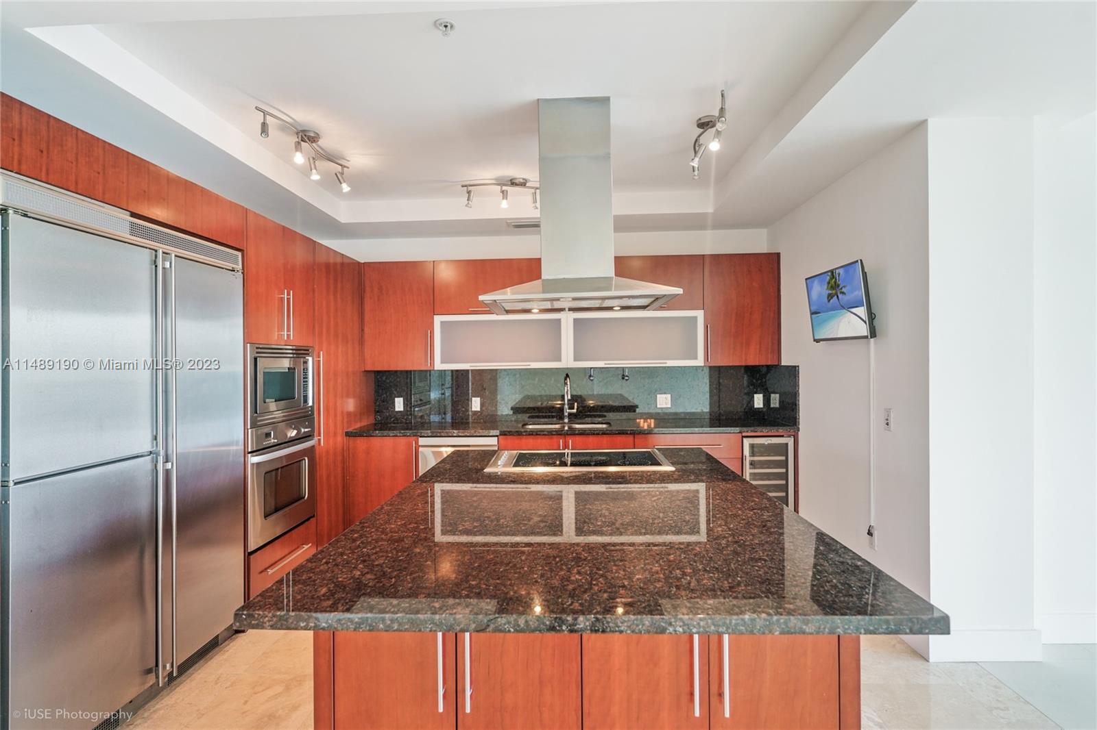 RESIDENCES AT RIVERWALK C - Residential