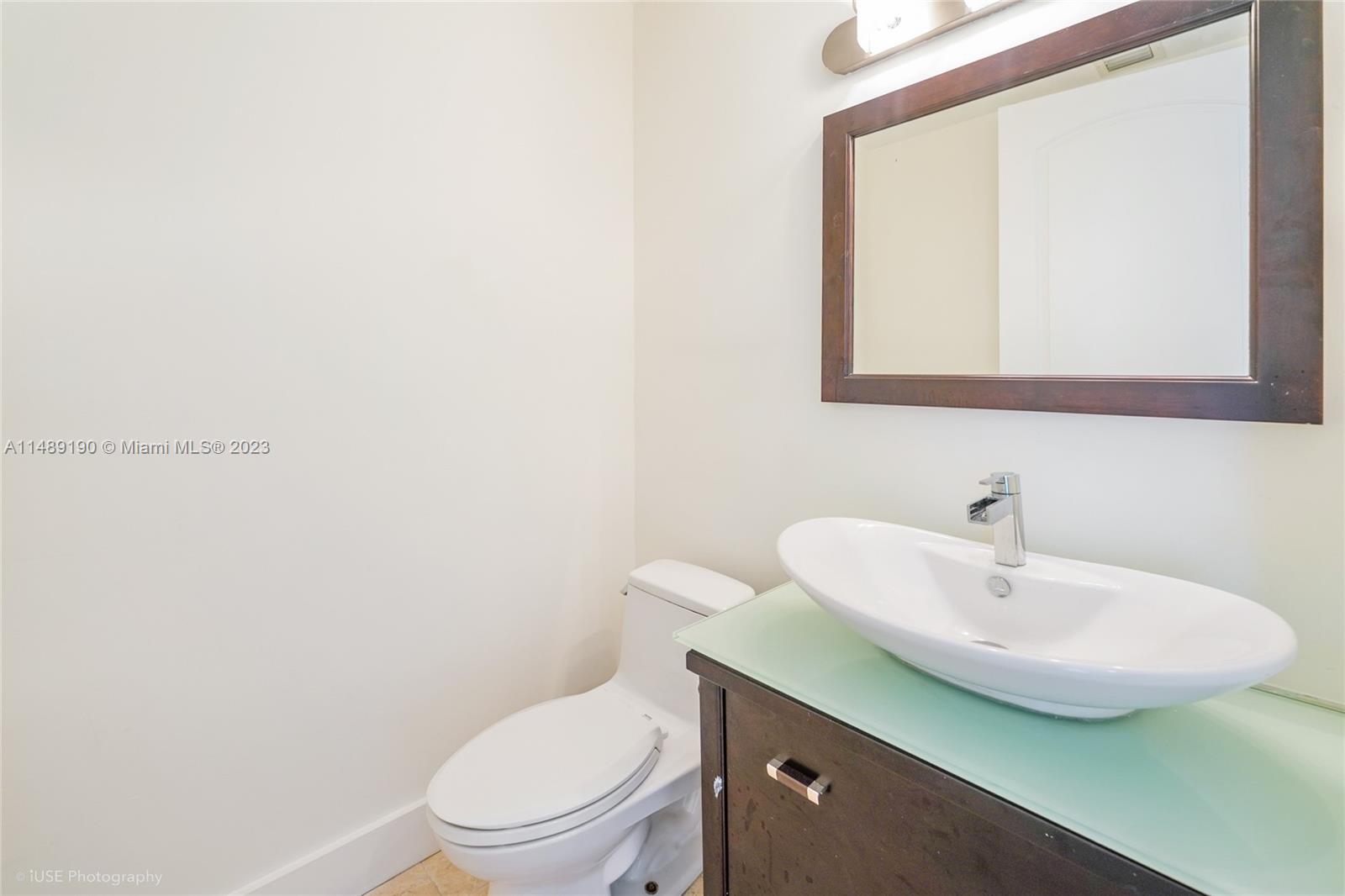 RESIDENCES AT RIVERWALK C - Residential