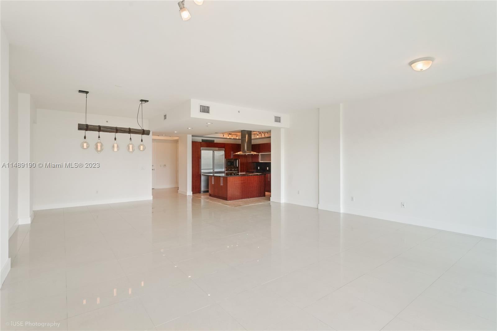 RESIDENCES AT RIVERWALK C - Residential