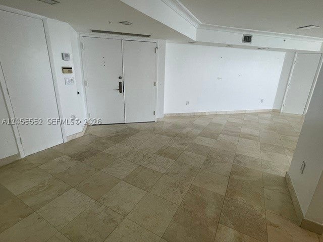 6301 Collins Ave 2402