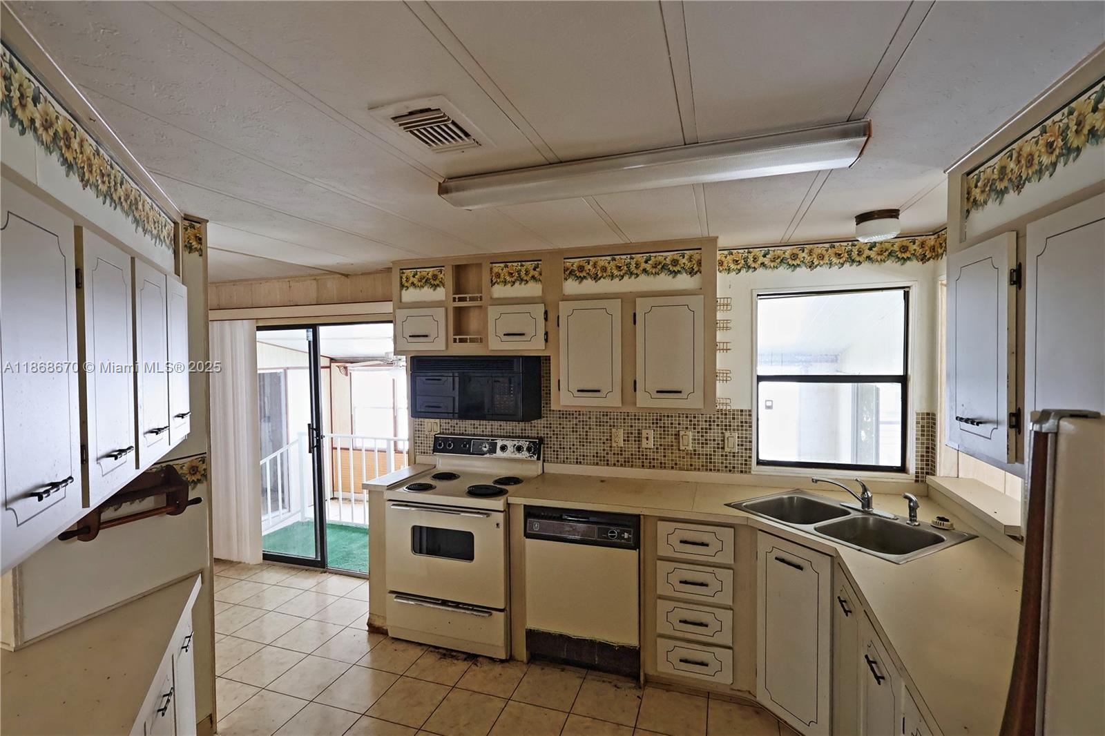 HIGHLAND MEADOWS ESTATES - Residential