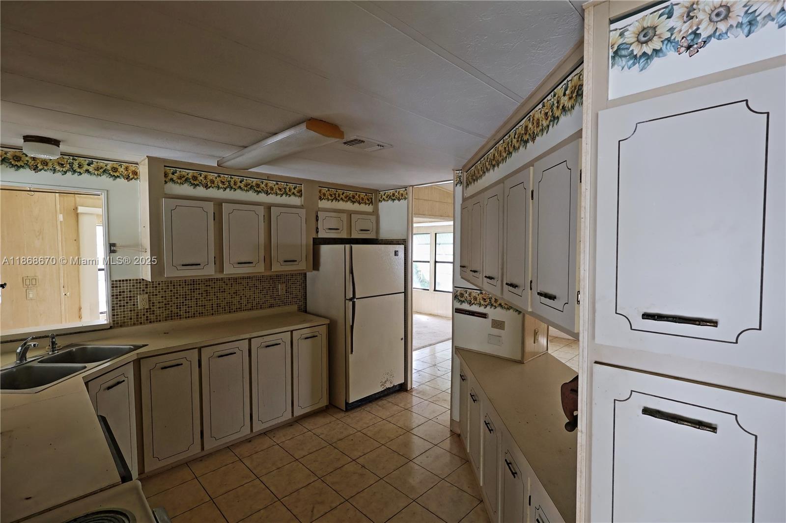 HIGHLAND MEADOWS ESTATES - Residential