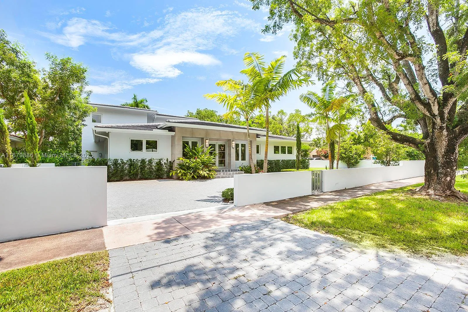 Coral Gables, Florida 33134, United States, 4 Bedrooms Bedrooms, ,5 BathroomsBathrooms,Residential,Active,37450