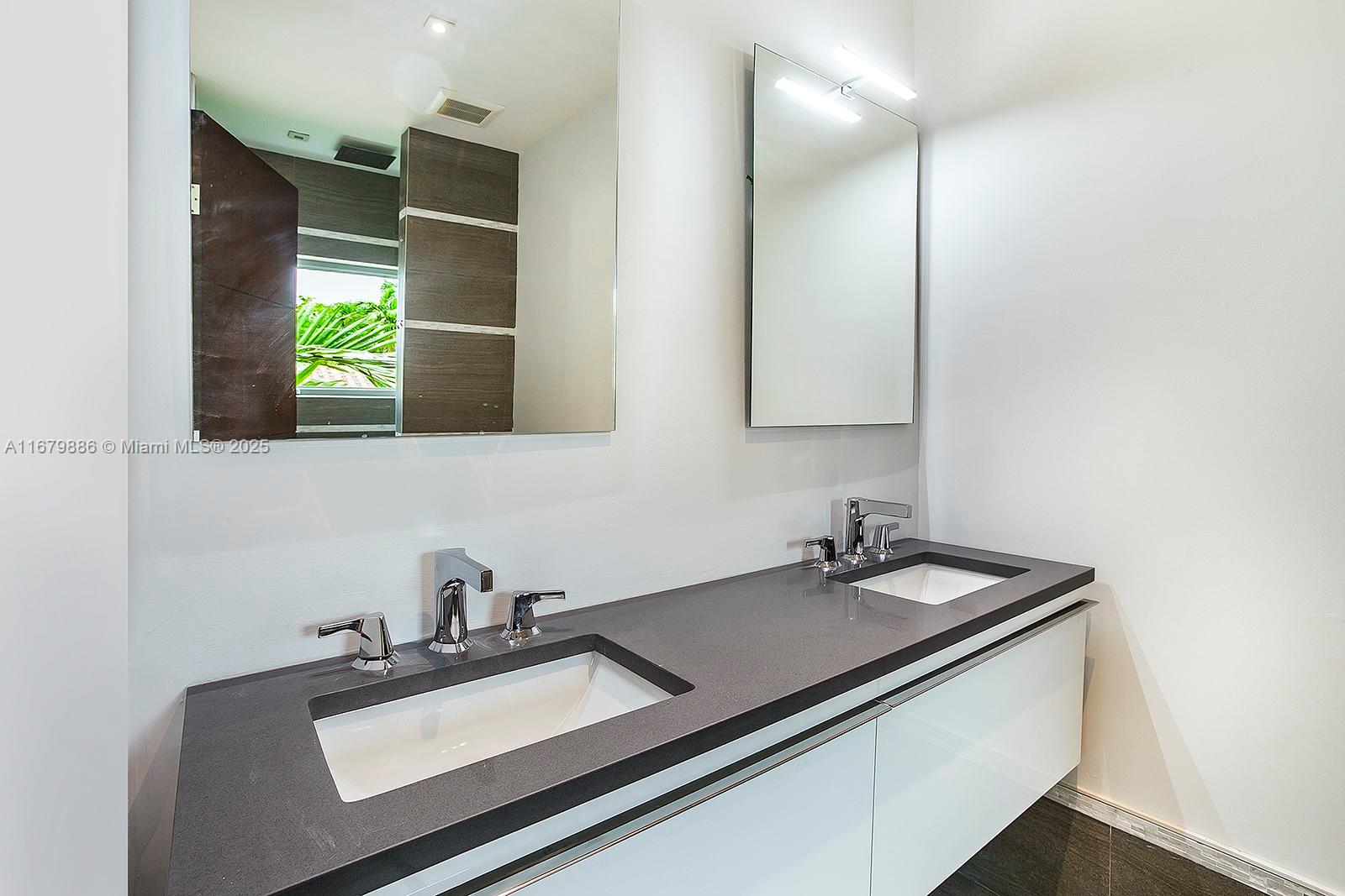 CORAL GABLES GRANADA SEC - Residential