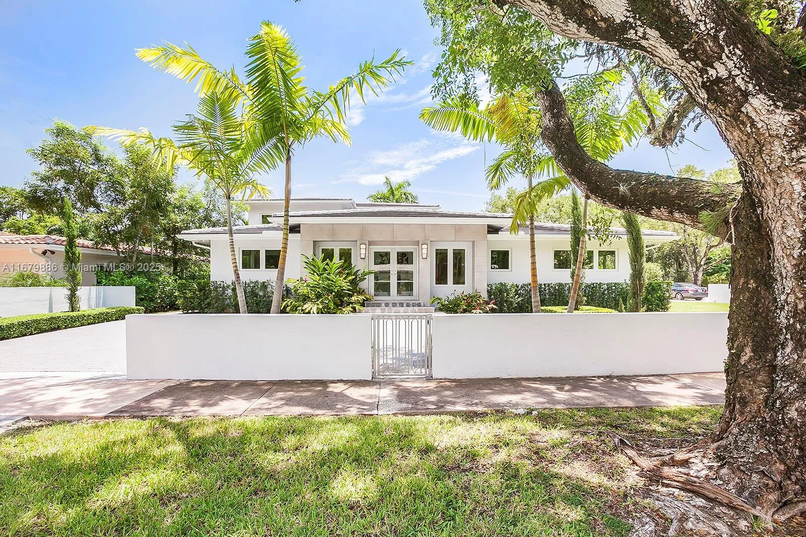 Coral Gables, Florida 33134, United States, 4 Bedrooms Bedrooms, ,5 BathroomsBathrooms,Residential,Active,37450