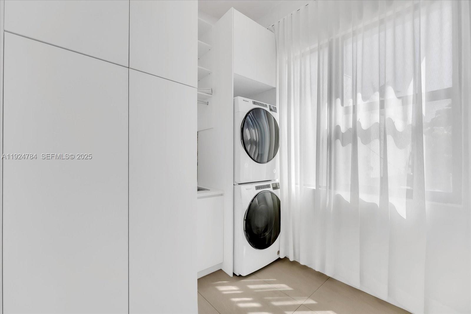 BELLE ISLE VILLAS - Residential