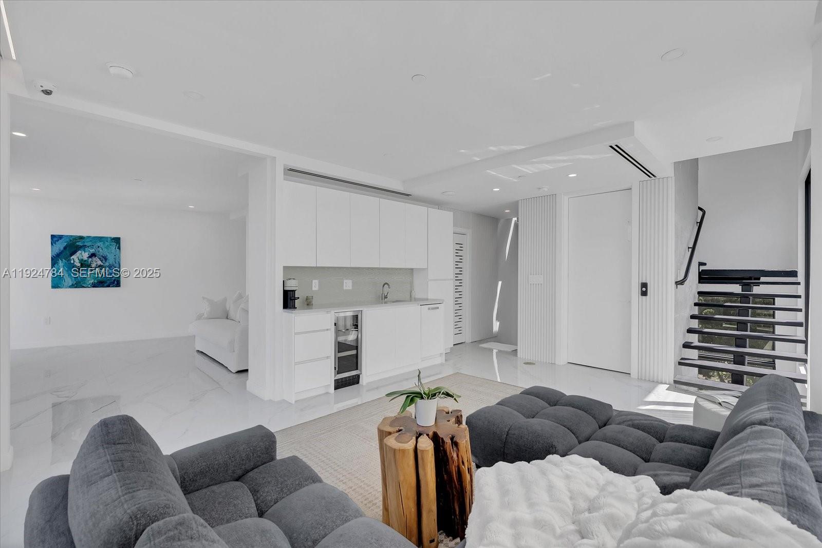 BELLE ISLE VILLAS - Residential