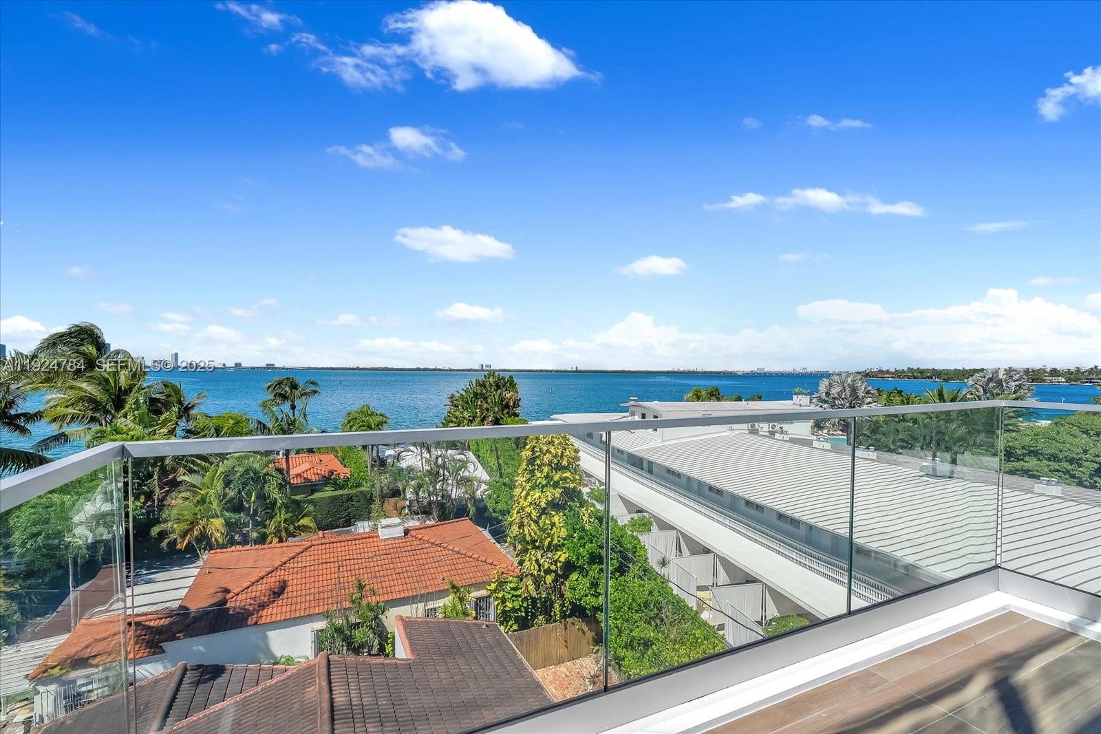 BELLE ISLE VILLAS - Residential