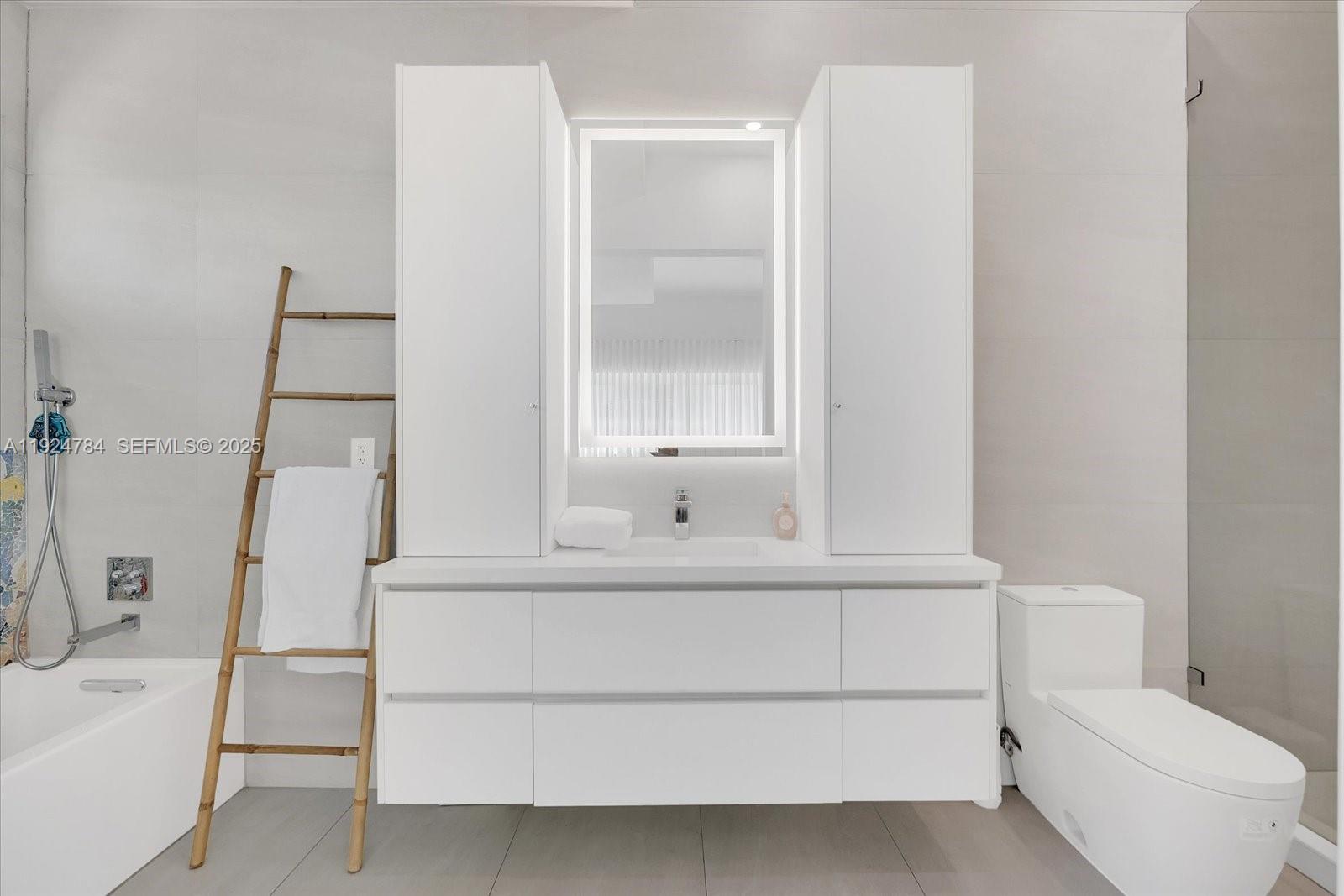 BELLE ISLE VILLAS - Residential