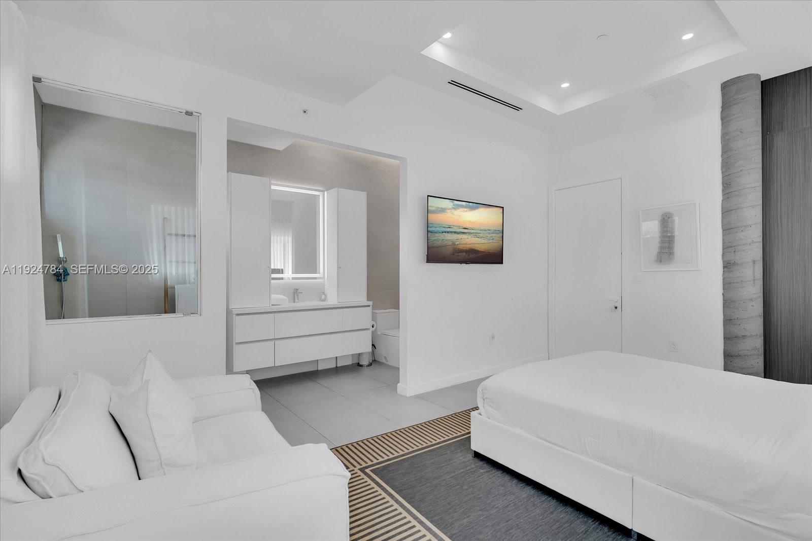 BELLE ISLE VILLAS - Residential