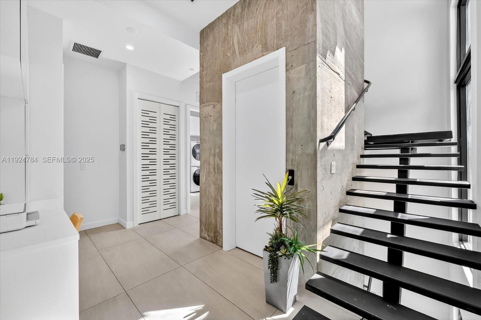 BELLE ISLE VILLAS - Residential