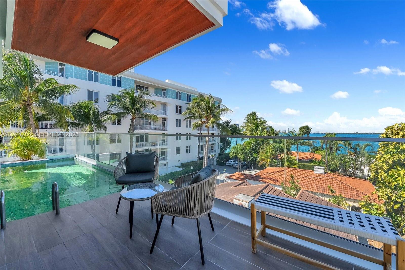 BELLE ISLE VILLAS - Residential