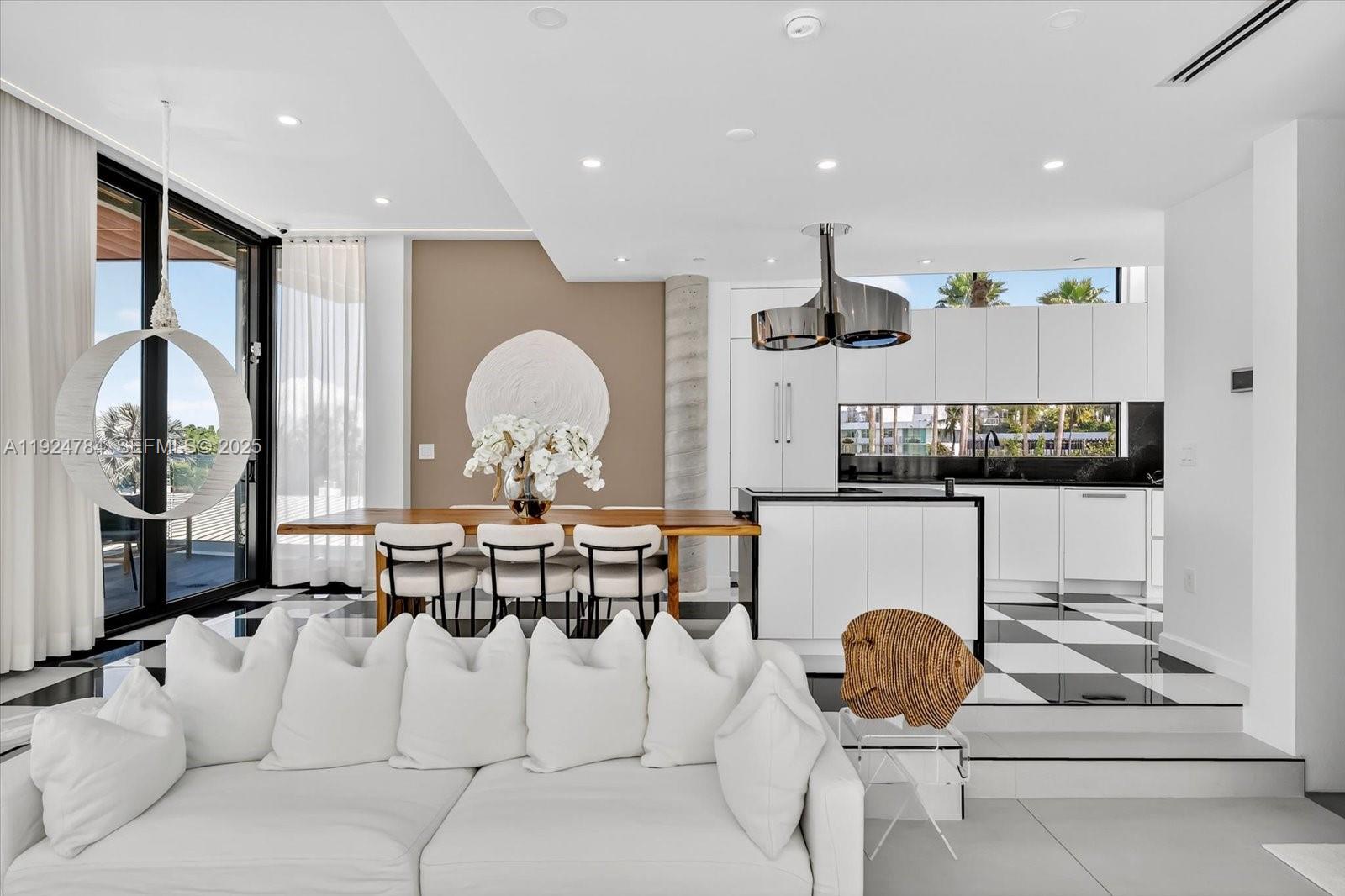 BELLE ISLE VILLAS - Residential