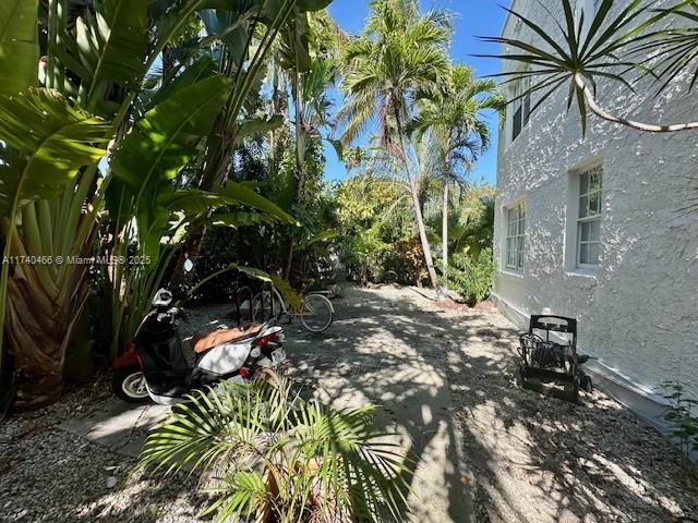 FRIENDLY CORNER CONDO - Residential