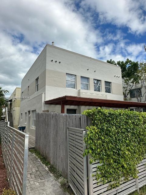 833 W 39th St 5 Miami Beach FL 33140